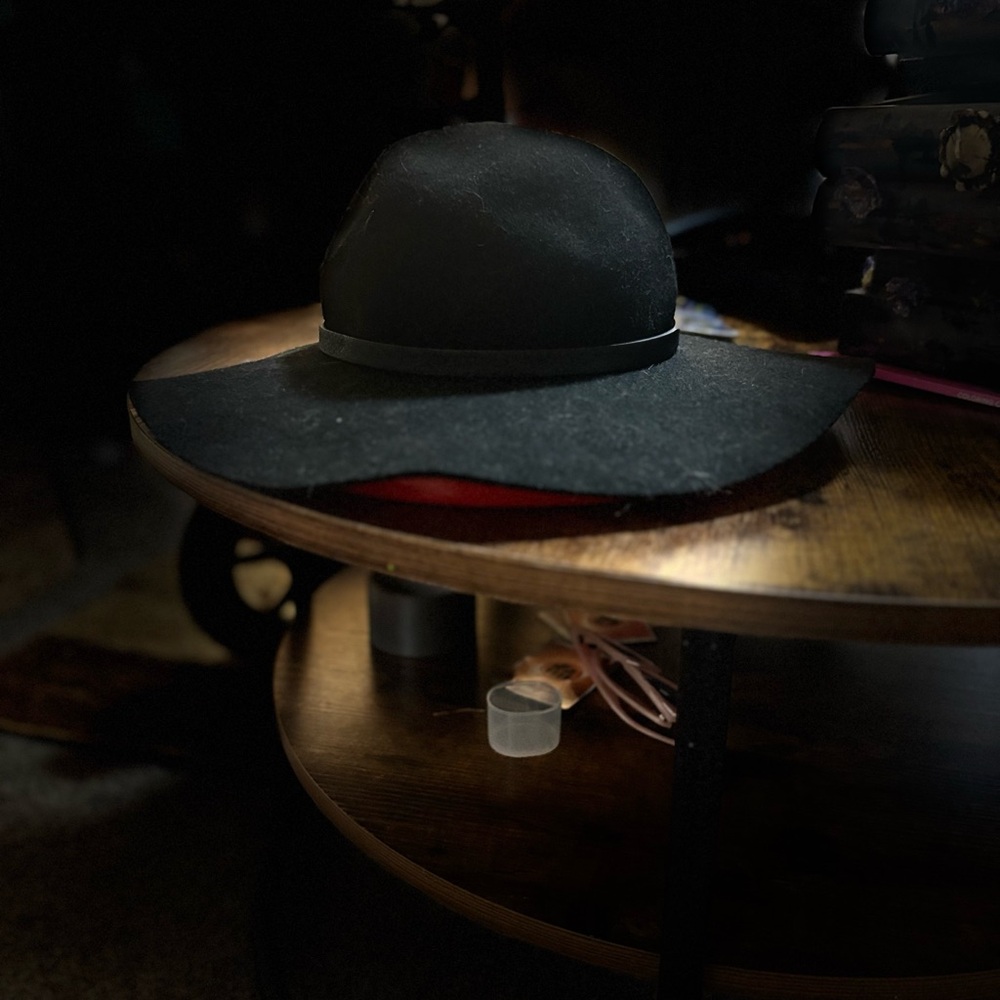 Black sun hat